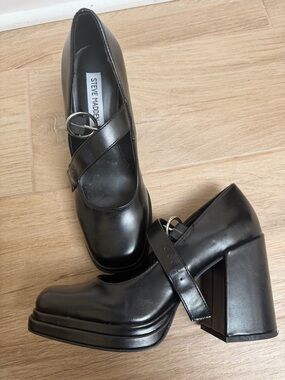 Steve Madden Black Mary Jane Platform Pumps with Chunky Block Heel